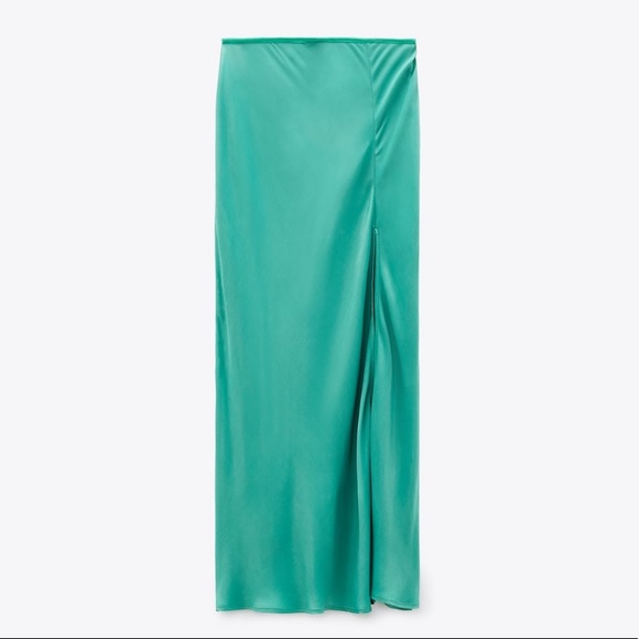 LAST ONE!!⚡️NWT Zara Satin Effect Midi Skirt - Picture 5 of 11